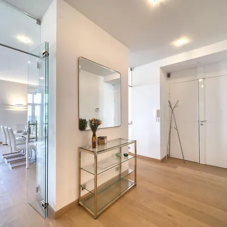 Apartment Francis F. Copolla *